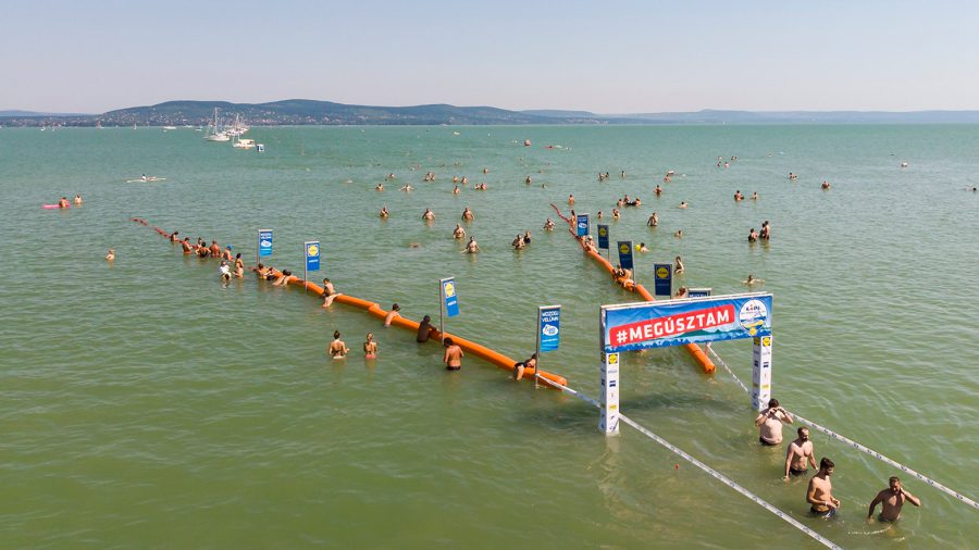 Mehr als 7300 Teilnehmer durchschwammen den Balaton