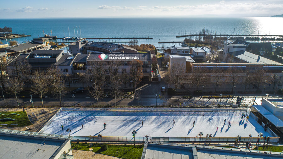 Die Eisbahn von Balatonfüred schließt am 23. Februar