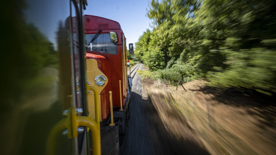 Nach 20 Jahren ist der Csisztapuszta Abschnitt der Schmalspurbahn Balatonfenyves wieder in Betrieb